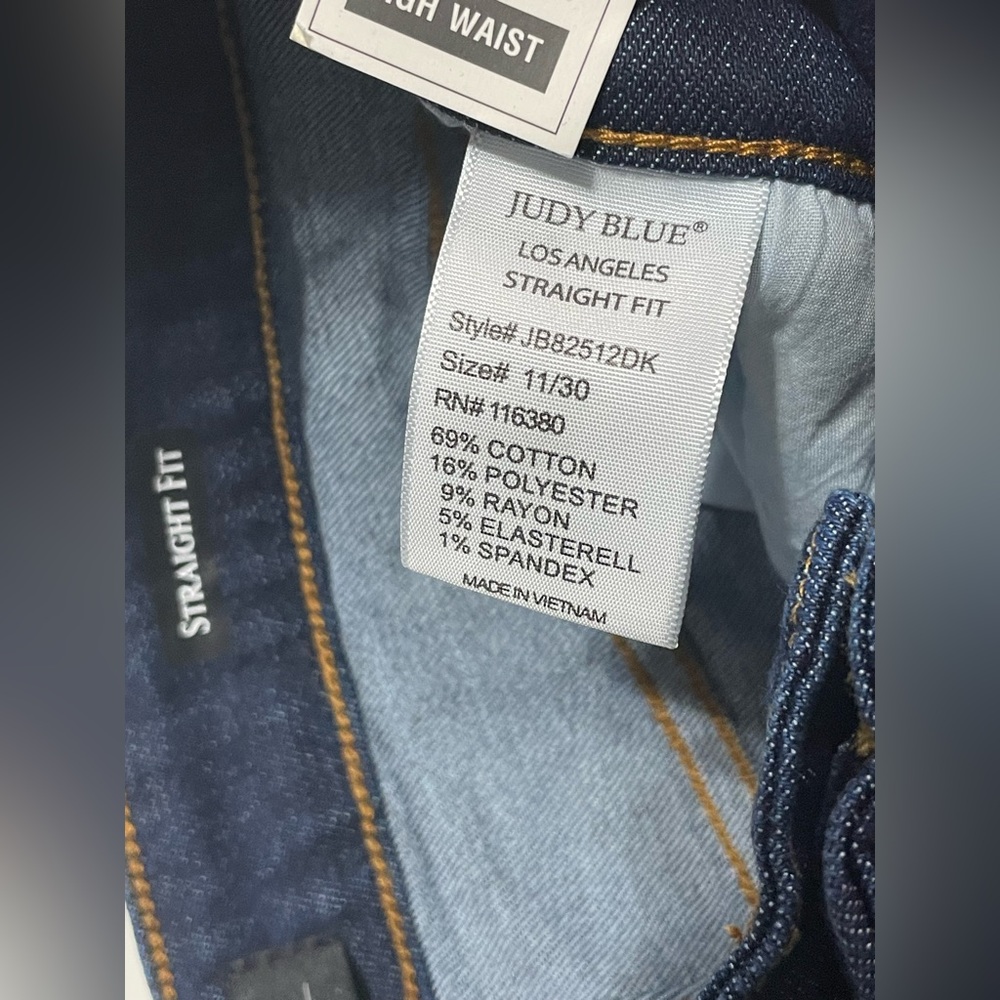 NWT Judy Blue High Waist Raw Hem Vintage & Back Darts Detail Straight Leg Jeans - Picture 12 of 14